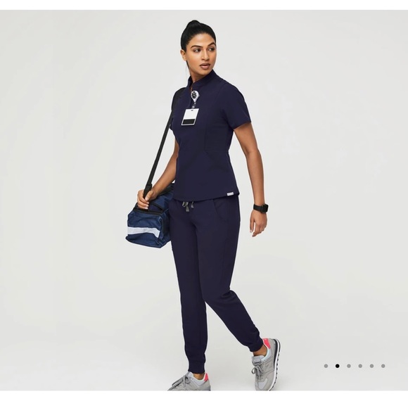 FIGS Insiza Slim Mandarin collar top NWT - Picture 2 of 6